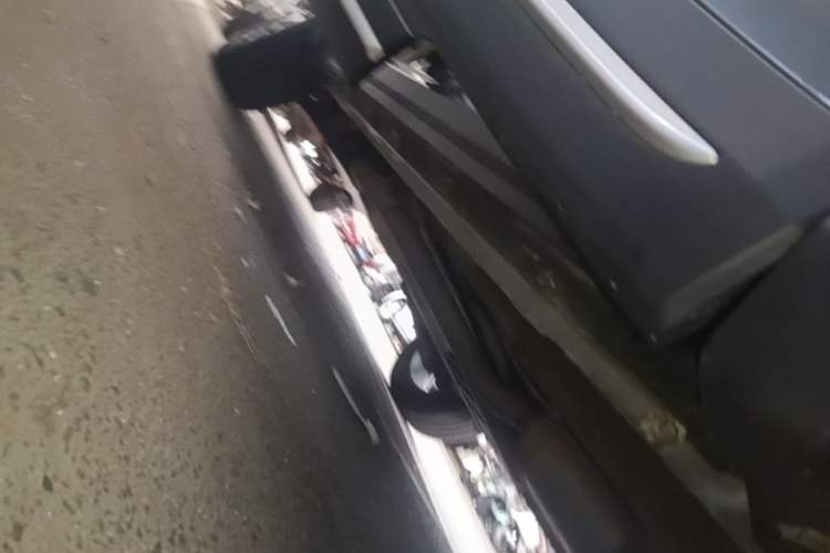 Used CHANGAN X7 PLUS 2024 1.5T Automatic Prestige 7-Seater Right Side Sill