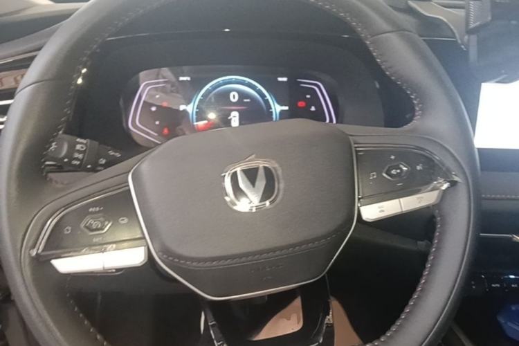 Used CHANGAN X7 PLUS 2024 1.5T Automatic Prestige 7-Seater Steering Wheel