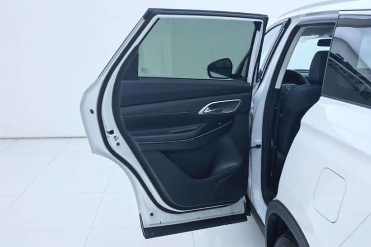 Used CHANGAN X7 PLUS 2024 1.5T Automatic Luxury 7-Seater Audio And AC Panel