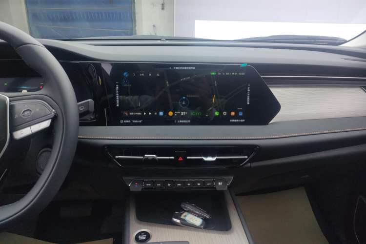 Used CHANGAN X7 PLUS 2024 1.5T Automatic Luxury 7-Seater Audio And AC Panel