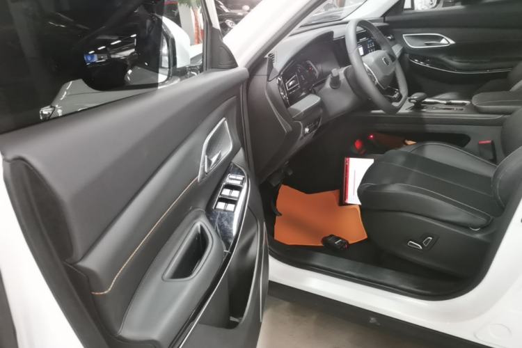 Used CHANGAN X7 PLUS 2024 1.5T Automatic Prestige 7-Seater Driver Seat