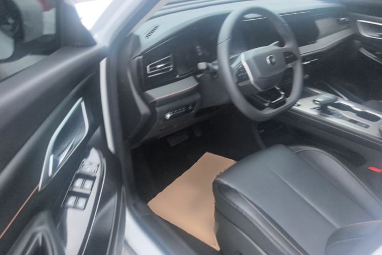 Used CHANGAN X7 PLUS 2024 1.5T Automatic Luxury Edition 5 Seats Driver Seat