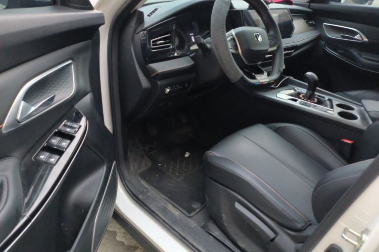 Used CHANGAN X7 PLUS 2024 1.5T Manual Luxury 7-Seater Driver Seat