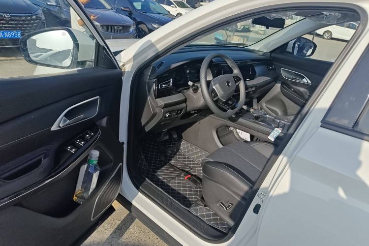 Used CHANGAN X7 PLUS 2024 1.5T Automatic Luxury 7-Seater Driver Seat