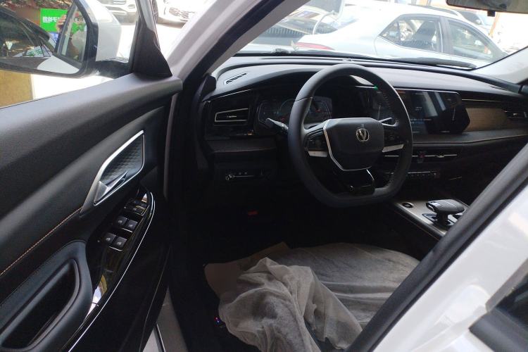 Used CHANGAN X7 PLUS 2024 1.5T Automatic Prestige 7-Seater Driver Seat