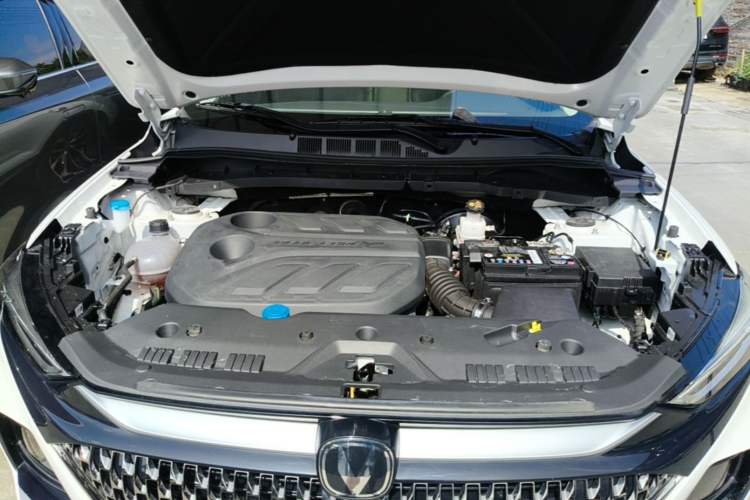 Used CHANGAN X7 PLUS 2024 1.5T Automatic Prestige 7-Seater Engine Bay