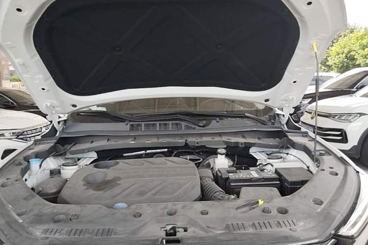 Used CHANGAN X7 PLUS 2024 1.5T Automatic Prestige 7-Seater Engine Bay