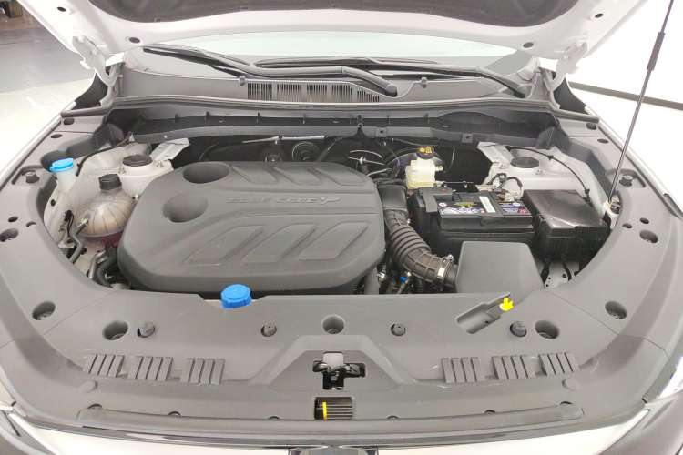 Used CHANGAN X7 PLUS 2024 1.5T Automatic Luxury 7-Seater Engine Bay