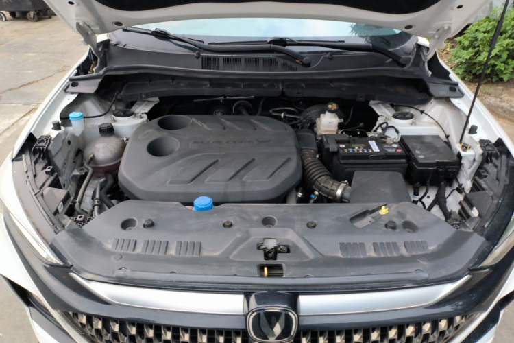 Used CHANGAN X7 PLUS 2024 1.5T Manual Luxury 7-Seater Engine Bay