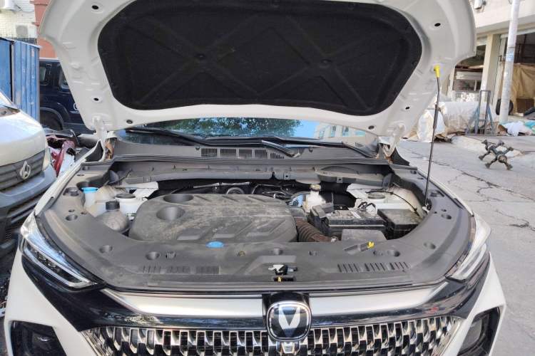 Used CHANGAN X7 PLUS 2024 1.5T Automatic Luxury 7-Seater Engine Bay