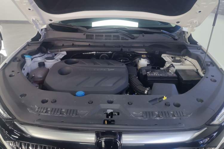 Used CHANGAN X7 PLUS 2024 1.5T Automatic Luxury 7-Seater Engine Bay