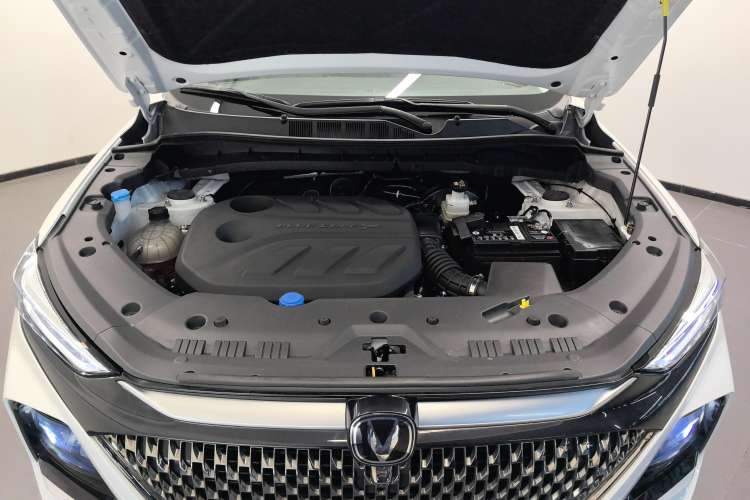Used CHANGAN X7 PLUS 2024 1.5T Automatic Luxury 7-Seater Engine Bay