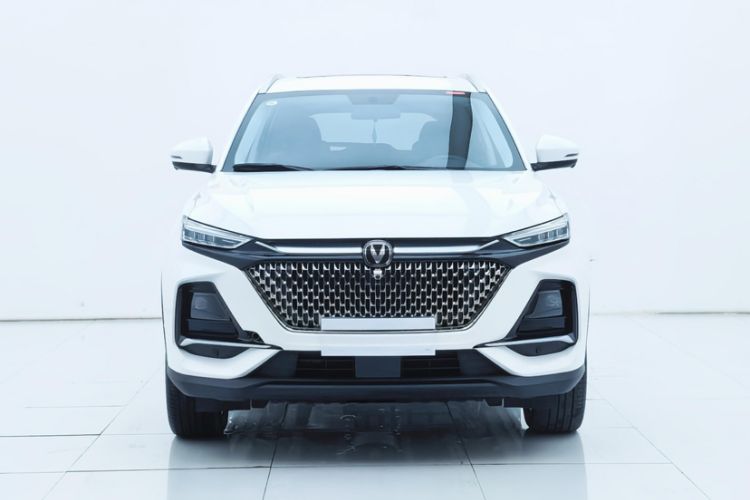Used CHANGAN X7 PLUS 2024 1.5T Automatic Luxury 7-Seater Exterior 2