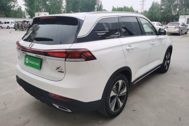 Used CHANGAN X7 PLUS 2024 1.5T Automatic Luxury 7-Seater Exterior 3