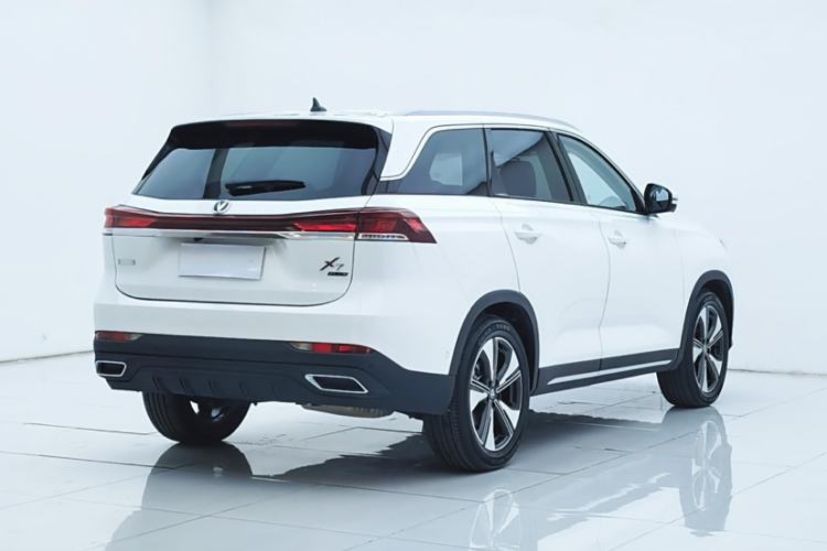 Used CHANGAN X7 PLUS 2024 1.5T Automatic Luxury 7-Seater Exterior 3