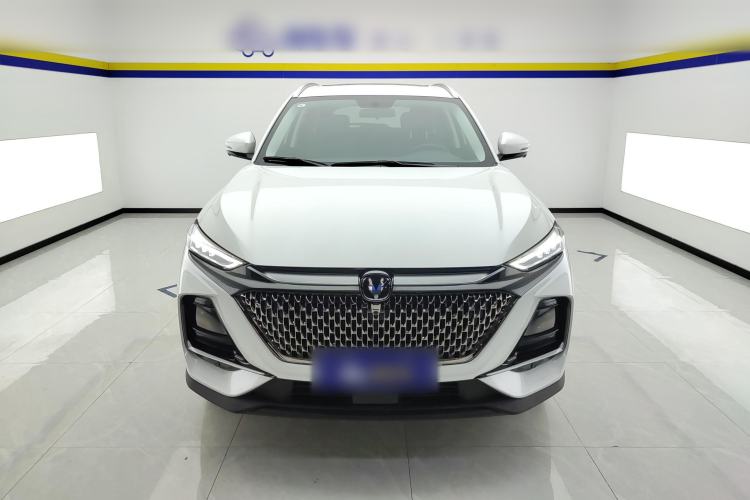 Used CHANGAN X7 PLUS 2024 1.5T Automatic Luxury 7-Seater Front