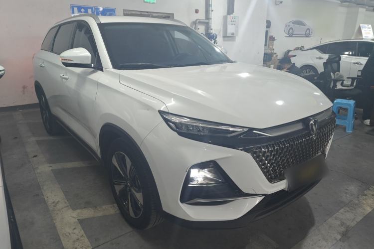 Used CHANGAN X7 PLUS 2024 1.5T Automatic Prestige 7-Seater Front Right 45 Deg