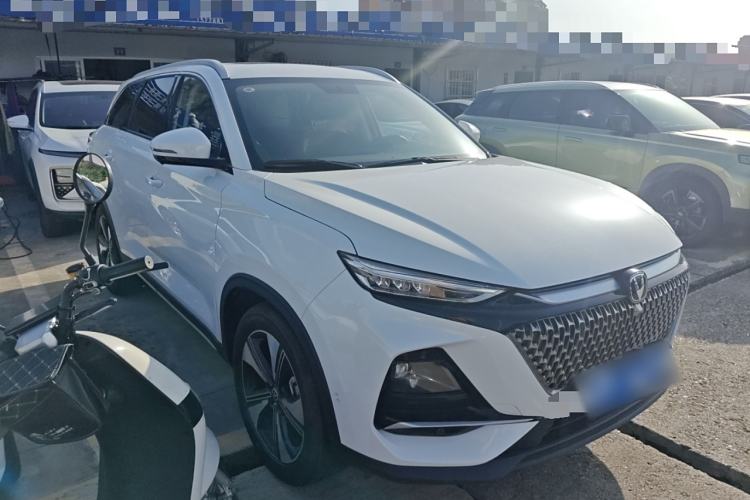 Used CHANGAN X7 PLUS 2024 1.5T Automatic Luxury 7-Seater Front Right 45 Deg