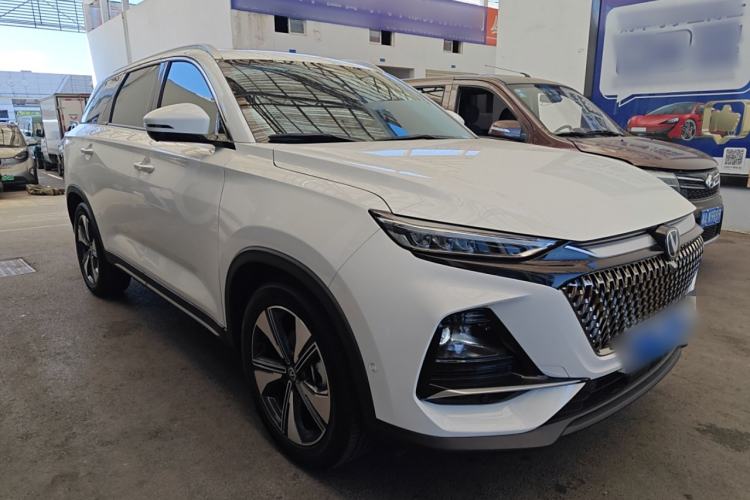 Used CHANGAN X7 PLUS 2024 1.5T Automatic Luxury 7-Seater Front Right 45 Deg