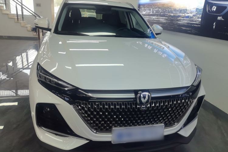 Used CHANGAN X7 PLUS 2024 1.5T Automatic Luxury 7-Seater Front