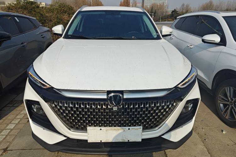 Used CHANGAN X7 PLUS 2024 1.5T Automatic Luxury 7-Seater Front