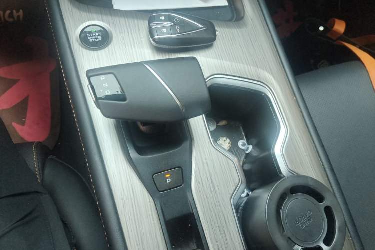 Used CHANGAN X7 PLUS 2024 1.5T Automatic Smart Enjoyment 5-Seater Gear Lever