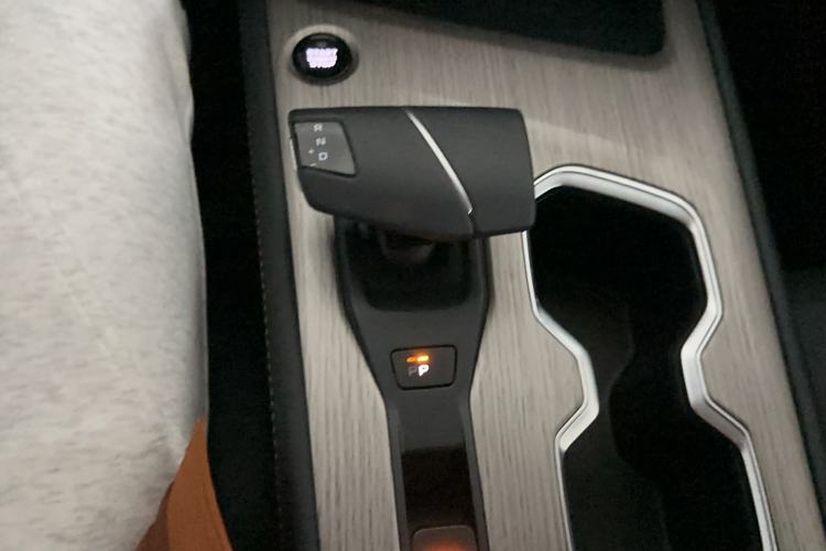 Used CHANGAN X7 PLUS 2024 1.5T Automatic Smart Enjoyment 5-Seater Gear Lever
