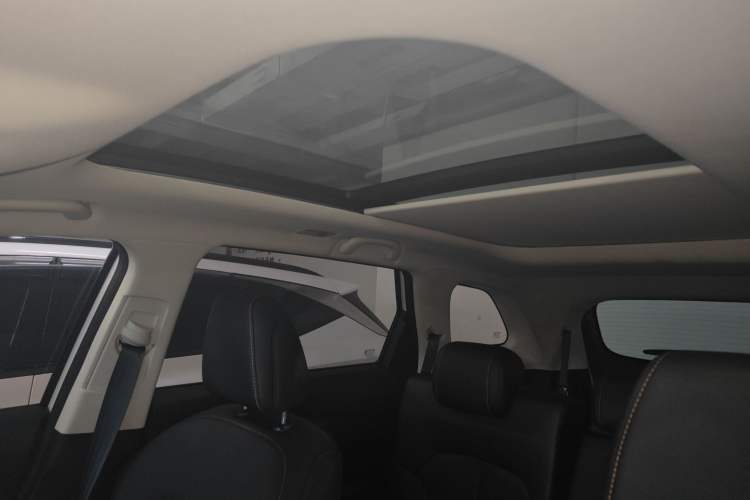 Used CHANGAN X7 PLUS 2024 1.5T Automatic Prestige 7-Seater Headliner