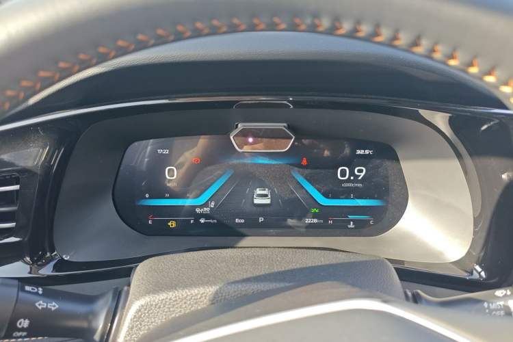 Used CHANGAN X7 PLUS 2024 1.5T Automatic Luxury 7-Seater Instrument Cluster