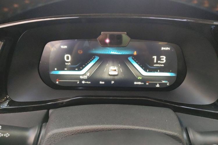 Used CHANGAN X7 PLUS 2024 1.5T Automatic Luxury 7-Seater Instrument Cluster