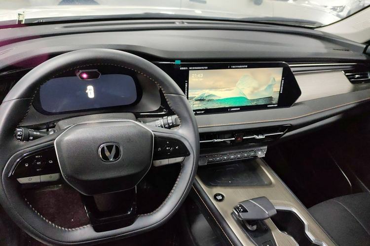 Used CHANGAN X7 PLUS 2024 1.5T Automatic Luxury 7-Seater Instrument Cluster