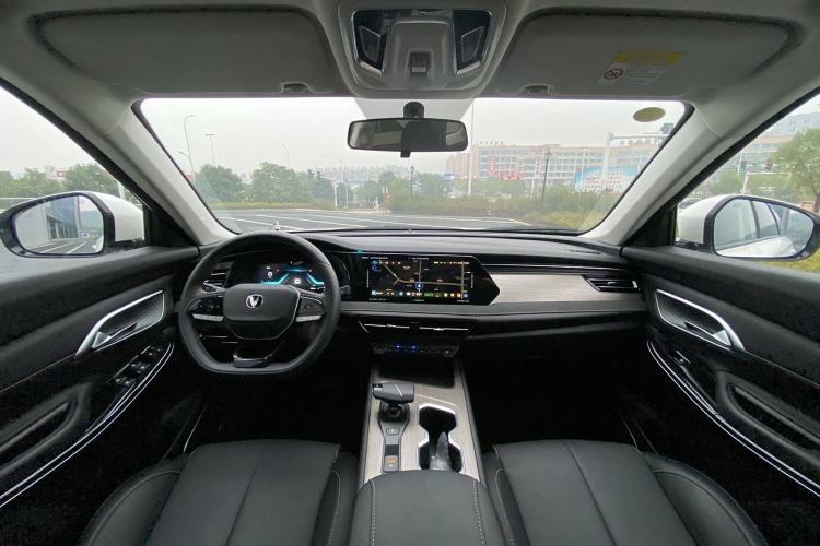 Used CHANGAN X7 PLUS 2024 1.5T Automatic Luxury 7-Seater Interior 1