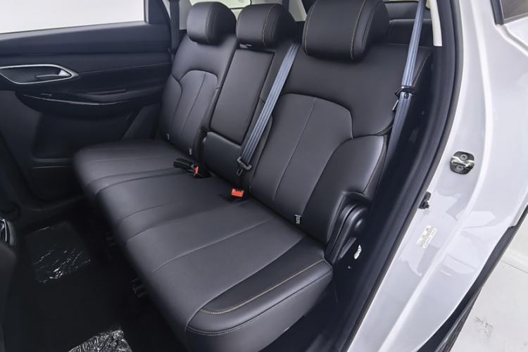 Used CHANGAN X7 PLUS 2024 1.5T Automatic Luxury 7-Seater Interior 3