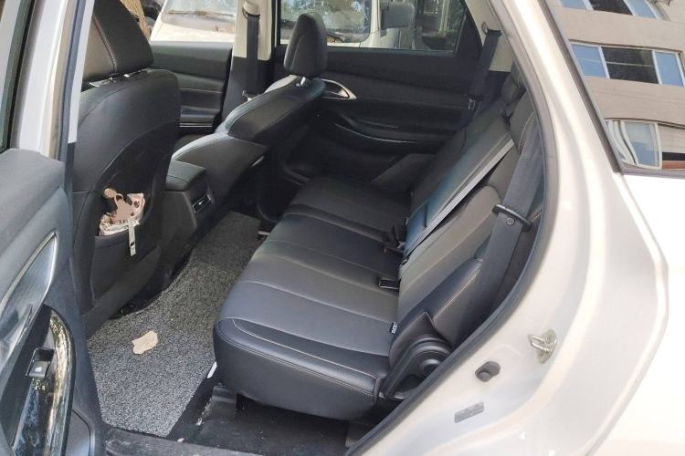 Used CHANGAN X7 PLUS 2024 1.5T Automatic Luxury 7-Seater Interior 4