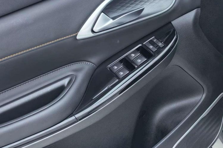Used CHANGAN X7 PLUS 2024 1.5T Automatic Luxury 7-Seater Interior 5