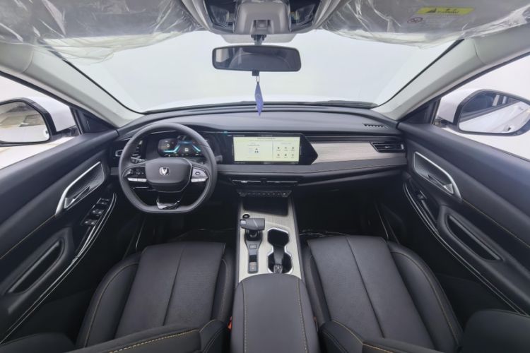 Used CHANGAN X7 PLUS 2024 1.5T Automatic Luxury 7-Seater Interior 9