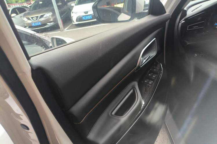 Used CHANGAN X7 PLUS 2024 1.5T Automatic Luxury 7-Seater Left Front Door Interior