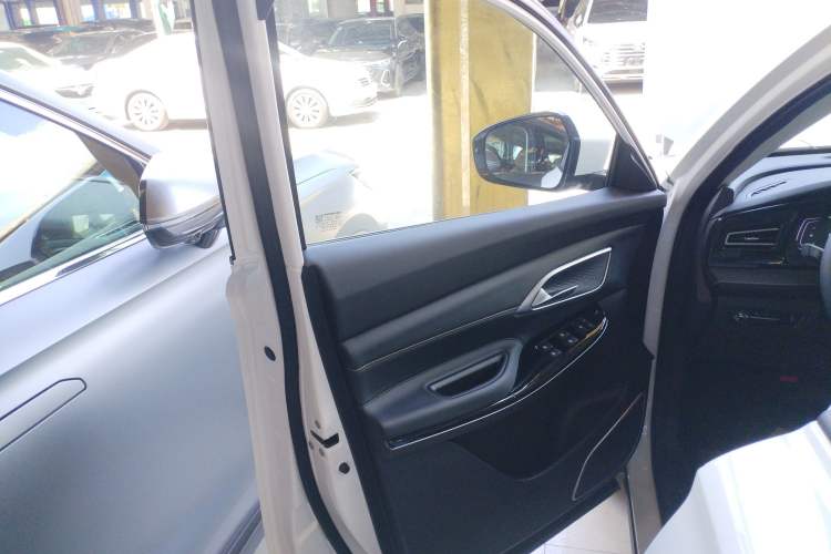 Used CHANGAN X7 PLUS 2024 1.5T Automatic Prestige 7-Seater Left Front Door Interior