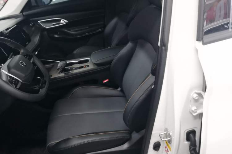 Used CHANGAN X7 PLUS 2024 1.5T Automatic Luxury Edition 5 Seats Left Front Seat