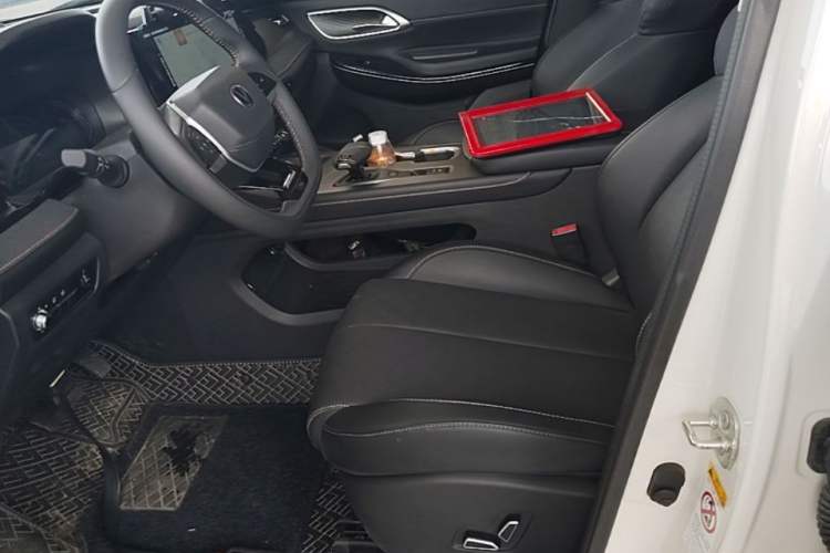 Used CHANGAN X7 PLUS 2024 1.5T Automatic Prestige 7-Seater Left Front Seat