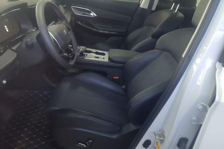 Used CHANGAN X7 PLUS 2024 1.5T Automatic Luxury 7-Seater Left Front Seat