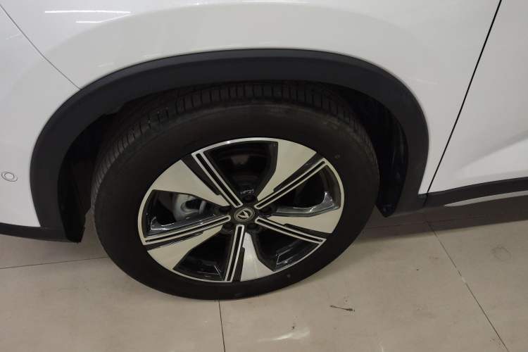 Used CHANGAN X7 PLUS 2024 1.5T Automatic Luxury 7-Seater Left Front Wheel Hub