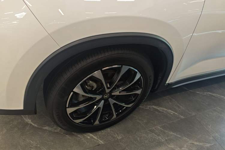 Used CHANGAN X7 PLUS 2024 1.5T Automatic Prestige 7-Seater Left Front Wheel Hub