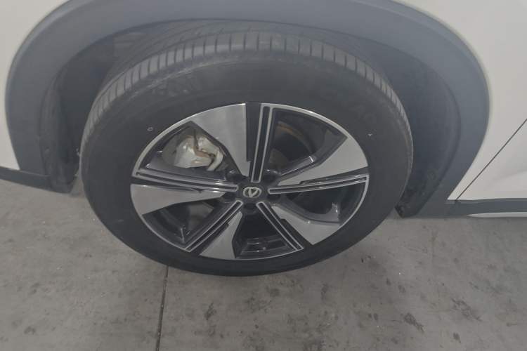 Used CHANGAN X7 PLUS 2024 1.5T Automatic Prestige 7-Seater Left Front Wheel Hub