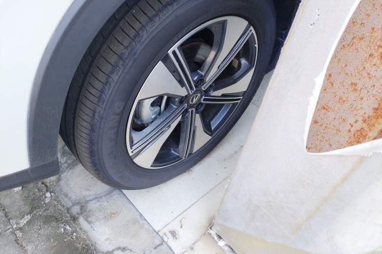 Used CHANGAN X7 PLUS 2024 1.5T Automatic Prestige 7-Seater Left Front Wheel Hub