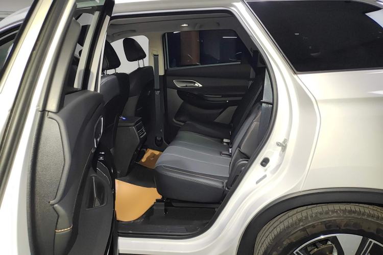 Used CHANGAN X7 PLUS 2024 1.5T Automatic Luxury 7-Seater Left Rear Seat