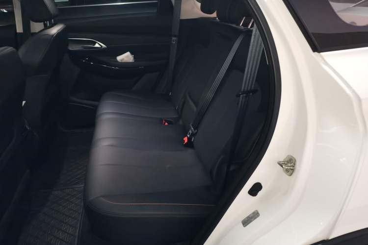Used CHANGAN X7 PLUS 2024 1.5T Automatic Smart Enjoyment 5-Seater Left Rear Seat