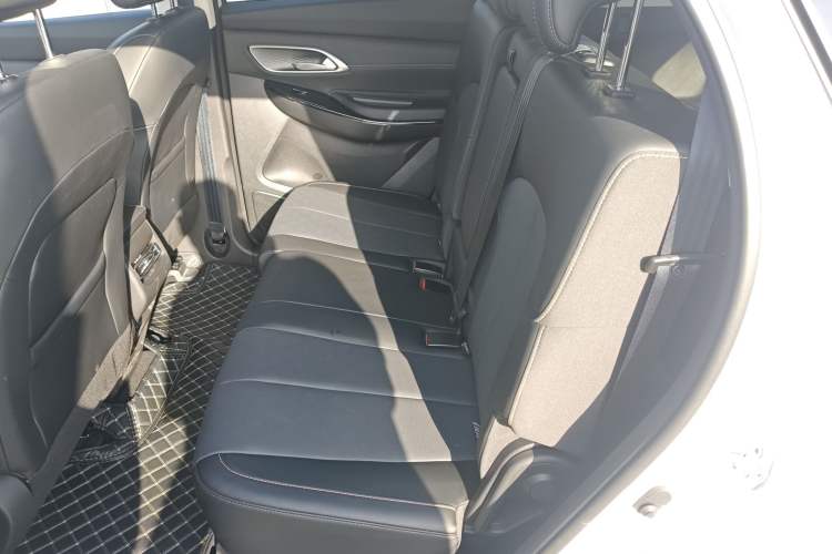 Used CHANGAN X7 PLUS 2024 1.5T Automatic Luxury 7-Seater Left Rear Seat