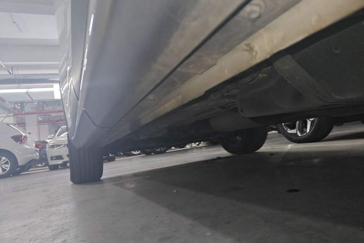 Used CHANGAN X7 PLUS 2024 1.5T Automatic Prestige 7-Seater Left Side Sill