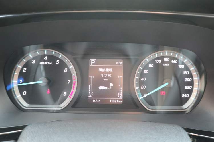 Used CHANGAN X7 PLUS 2024 1.5T Automatic Smart Enjoyment 5-Seater Odometer Close Up